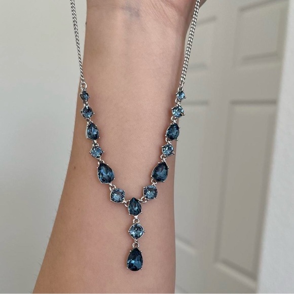 Givenchy blue stones necklace - Picture 2 of 4